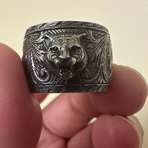 Gucci Silver Ornate Band - Picture 3 of 10